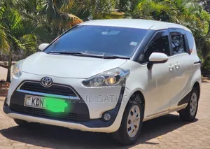 Toyota Sienta 2016 White