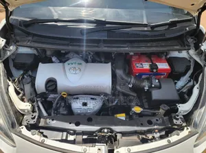 Toyota Sienta 2016 White