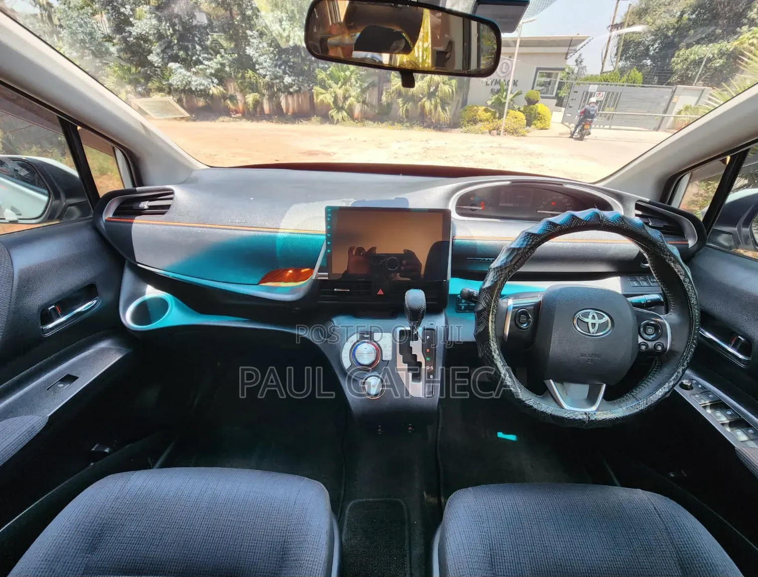 Toyota Sienta 2016 White