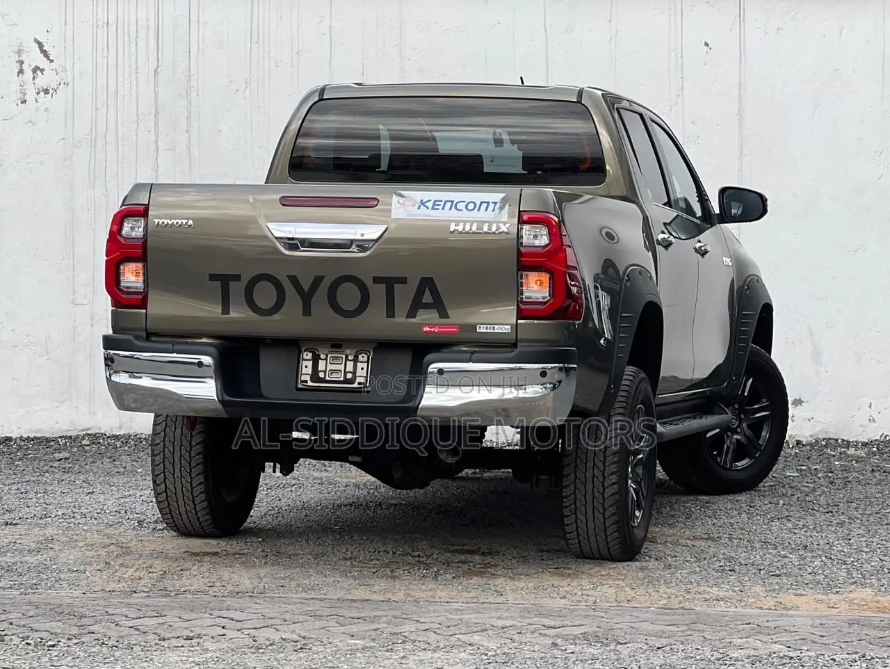 Toyota Hilux 2022 Brown