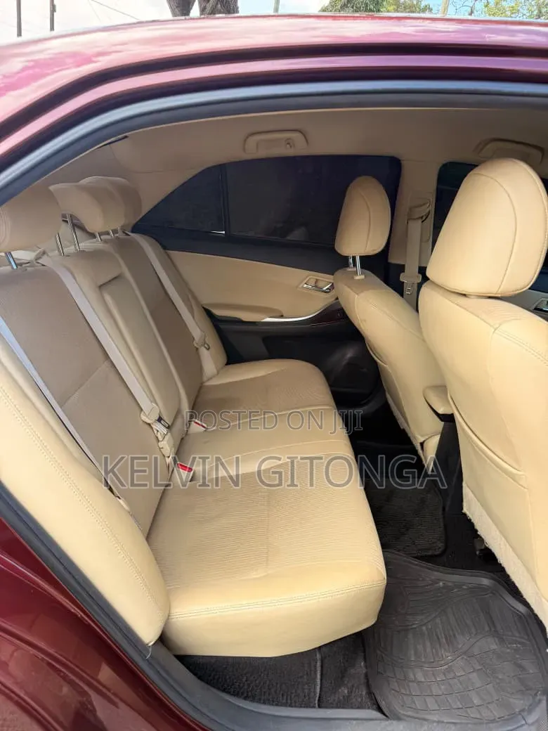 Toyota Premio 2017 Maroon