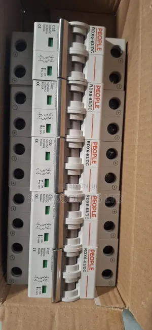 32A 2-Pole DC Solar Circuit Breaker