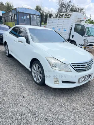 Toyota Crown 2008 White