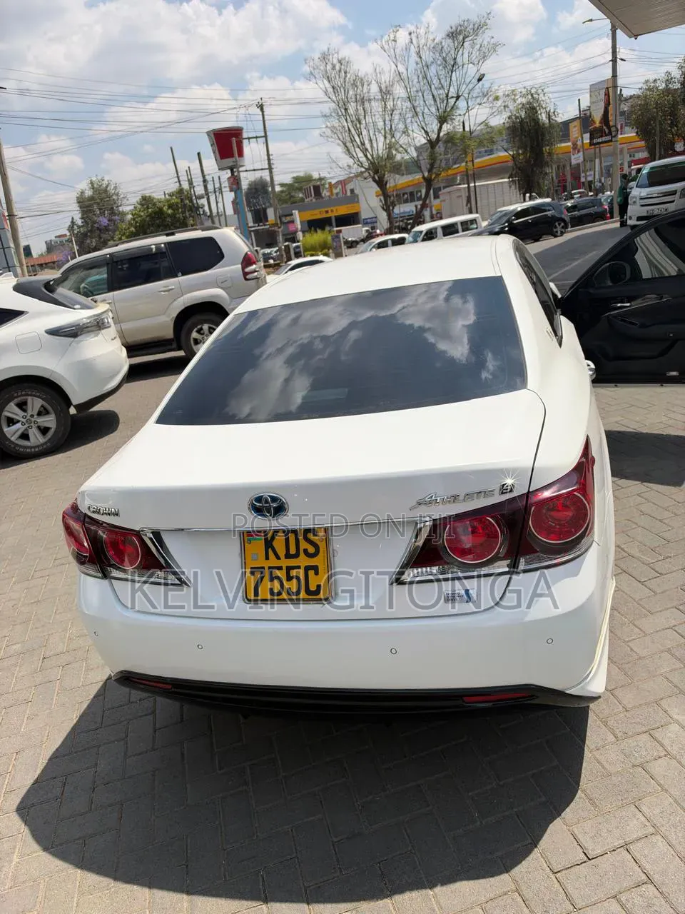 Toyota Crown 2018 White