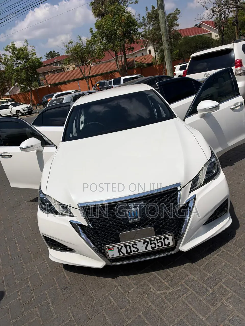Toyota Crown 2018 White