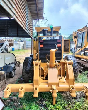 Caterpillar 160H Motor Grader