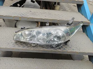 Toyota Wish 2010. /2015 Headlight Non Xenon