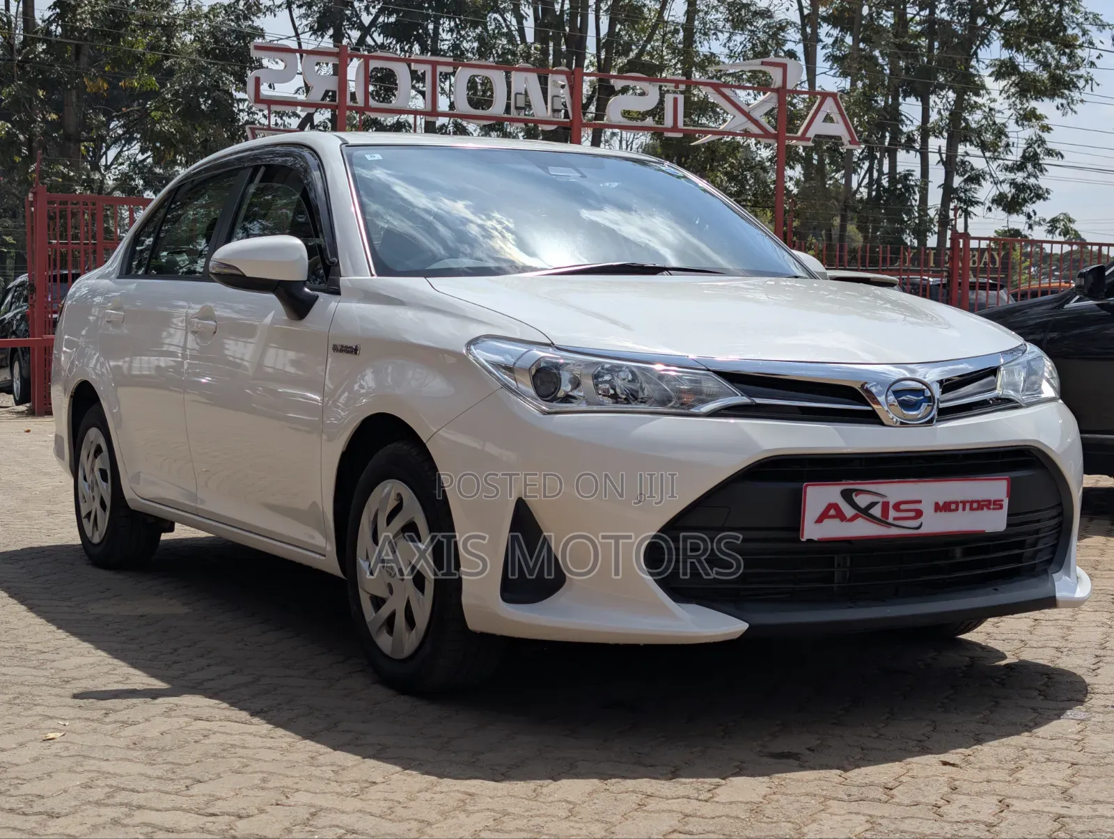 Toyota Axio 1.5 Hybrid 2WD 2020 White