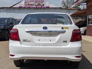 Toyota Axio 1.5 Hybrid 2WD 2020 White