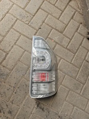 Toyota Voxy 2010/2012 (ZR70) TAILIGHT