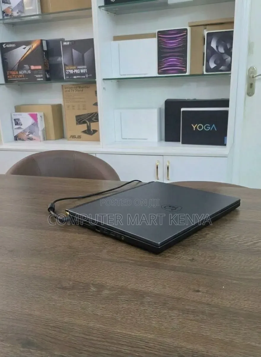 New Laptop MSI GS65 Stealth Thin 8RF 16GB Intel SSD 512GB