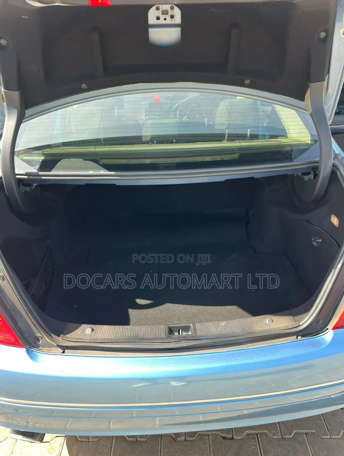 Mercedes-Benz E250 2010 Blue