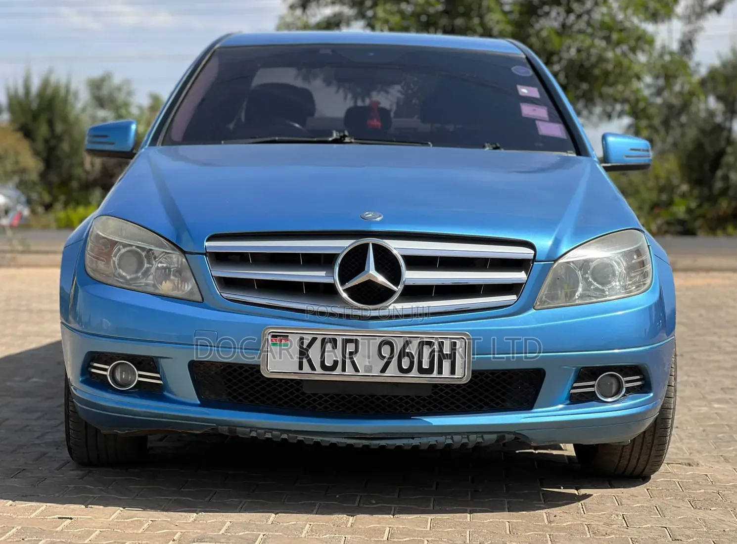Mercedes-Benz E250 2010 Blue