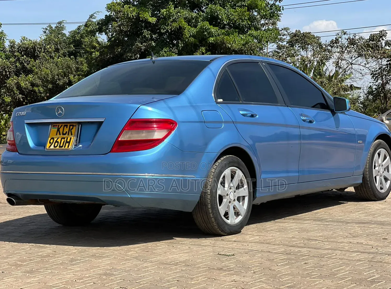 Mercedes-Benz E250 2010 Blue
