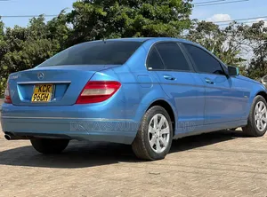 Mercedes-Benz E250 2010 Blue