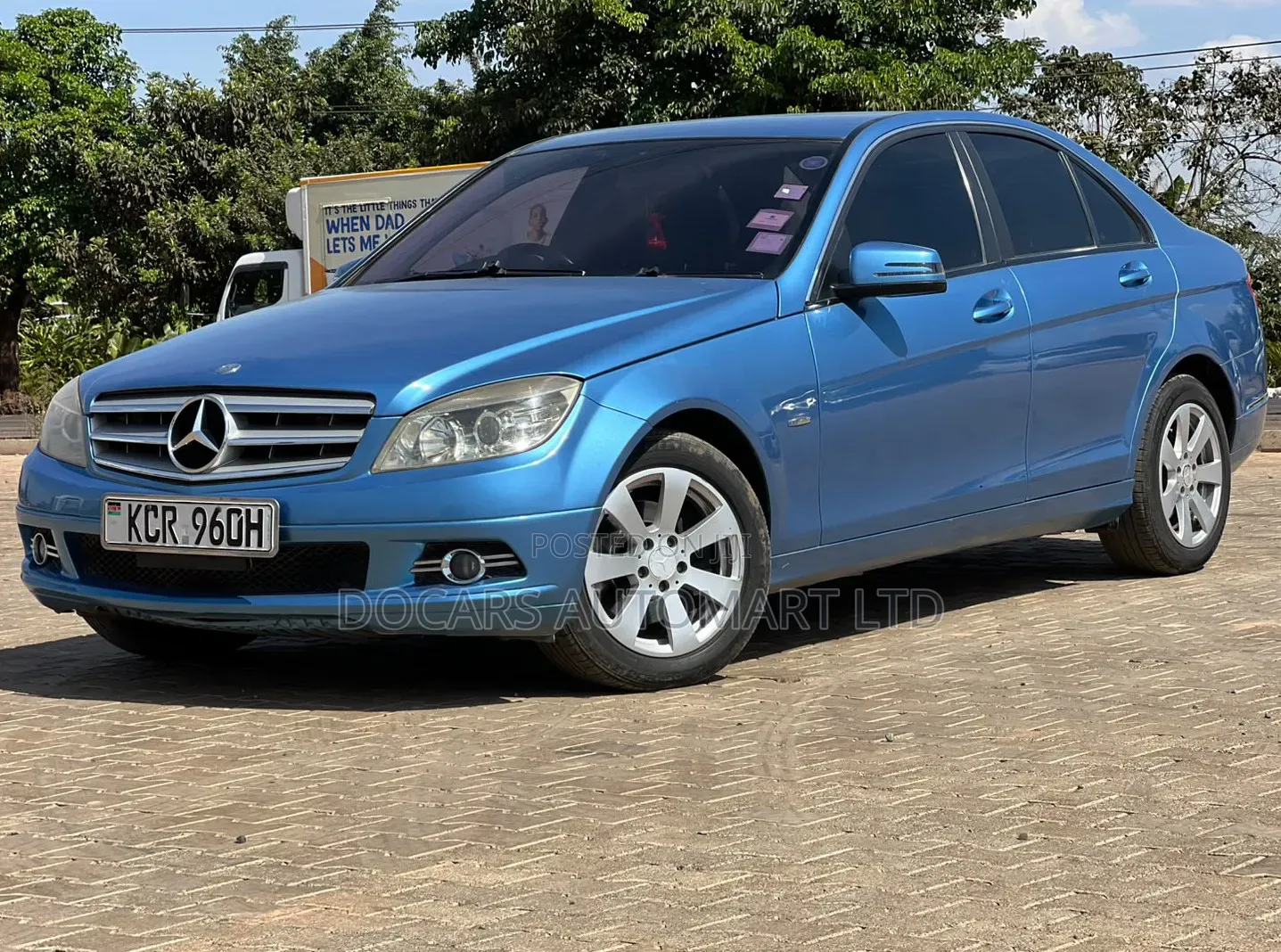 Mercedes-Benz E250 2010 Blue