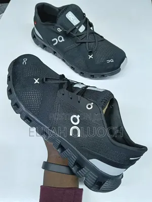 On Cloud X 3* Black  
 *Sizes* 38,39,40,41,42,43,44,45