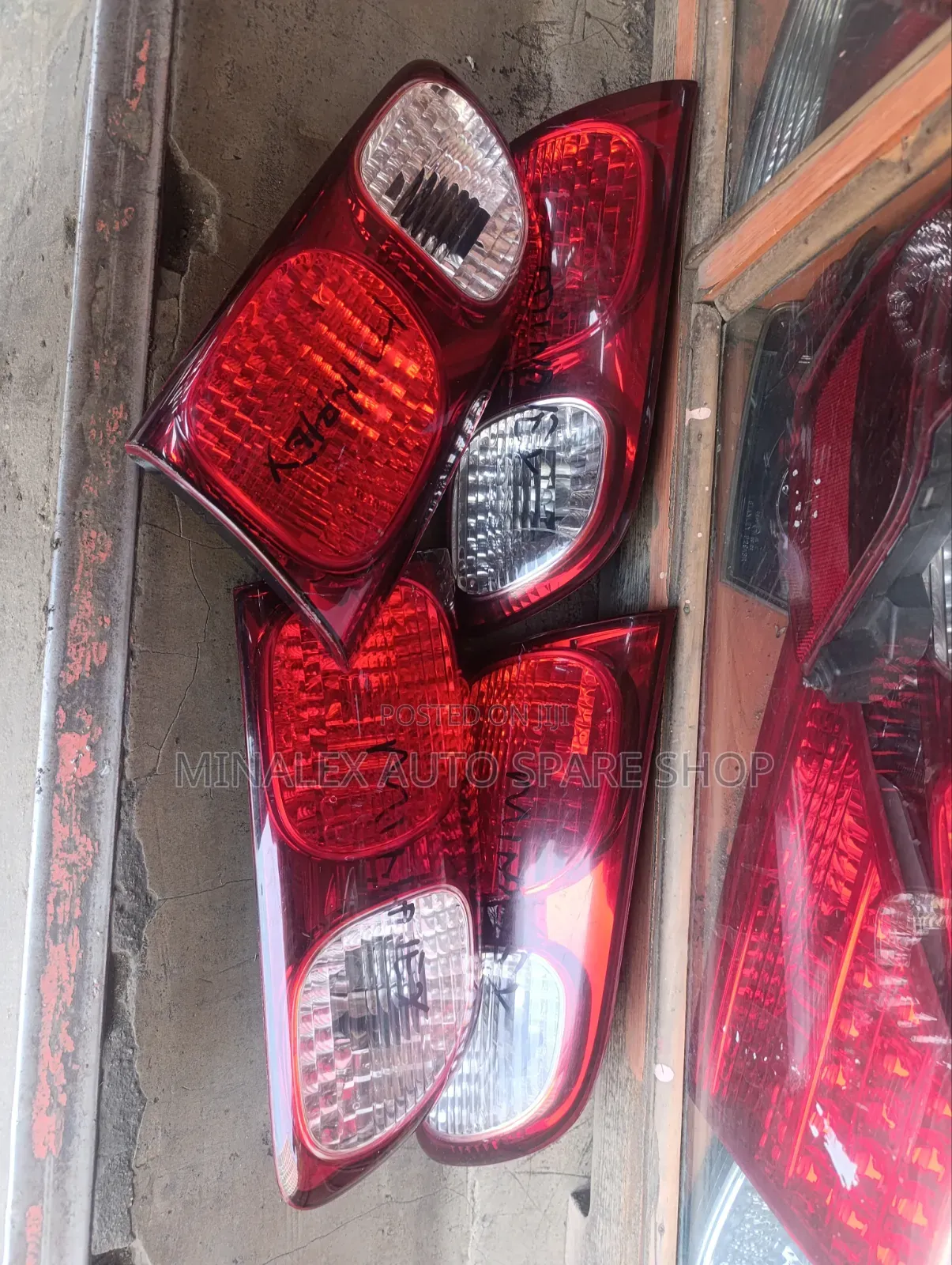 Caldina Old Model Book Light