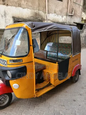 Bajaj RE 2010 Yellow