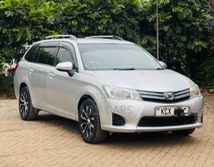 Toyota Corolla Fielder 2013 Silver