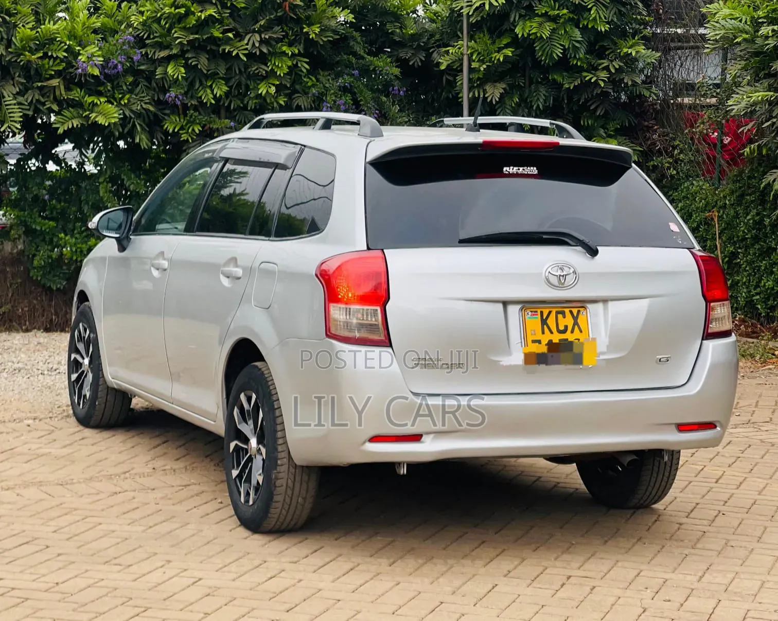 Toyota Corolla Fielder 2013 Silver