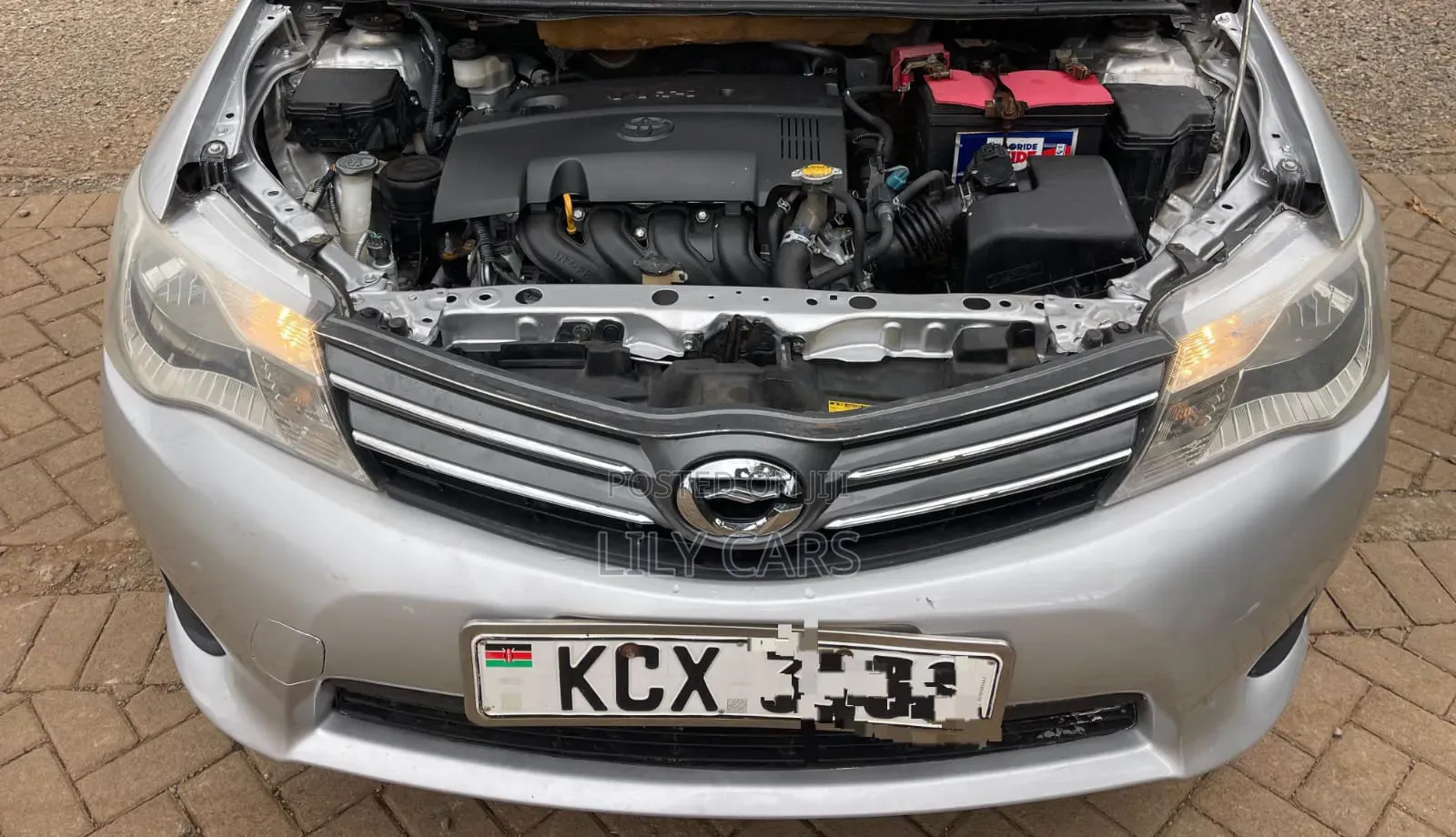 Toyota Corolla Fielder 2013 Silver