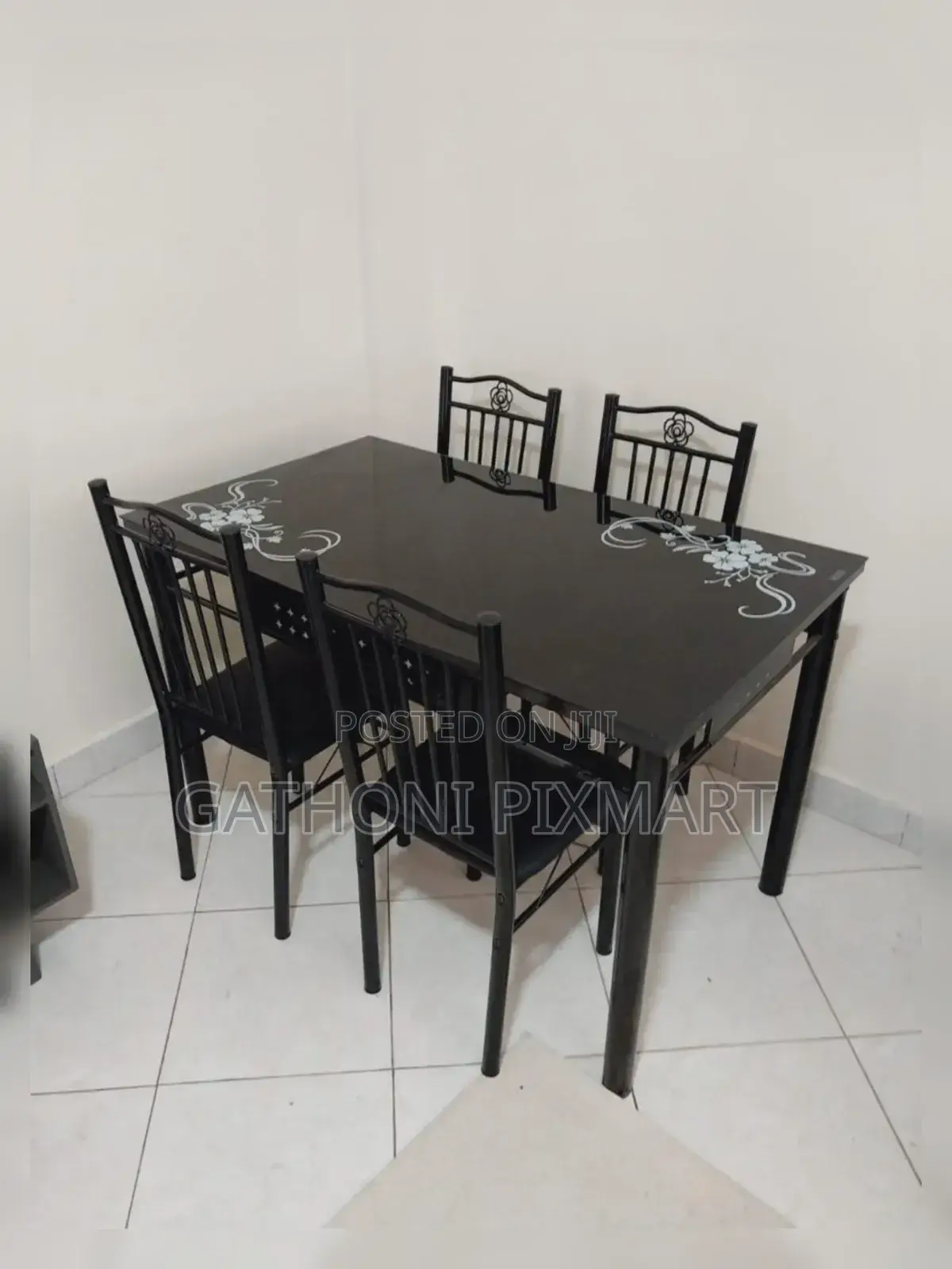 Elegant Executive 4-Seater Dining Table for Modern Homes