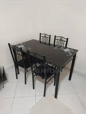 Elegant Executive 4-Seater Dining Table for Modern Homes