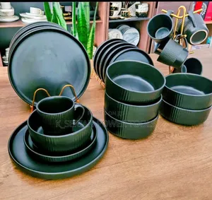 Bossy Black Dinner Set