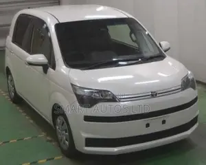 Toyota Spade 2019 Pearl