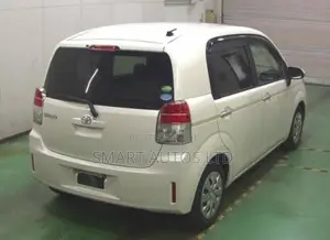 Toyota Spade 2019 Pearl