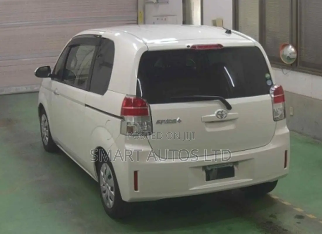 Toyota Spade 2019 Pearl