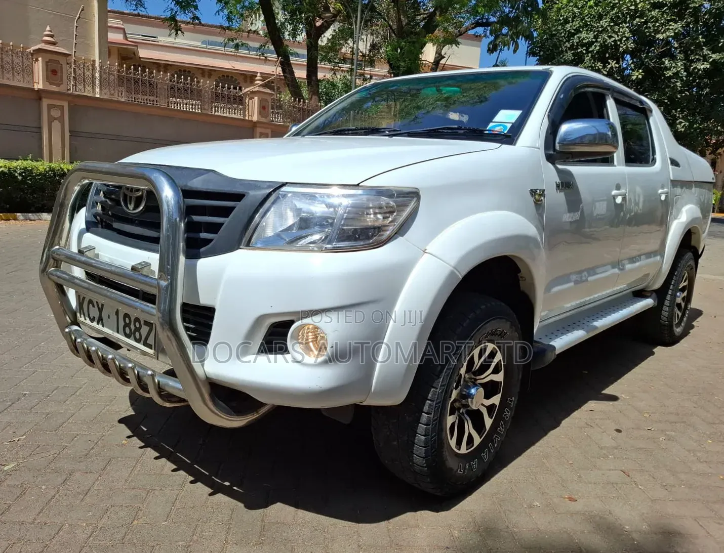 Toyota Hilux 2015 White