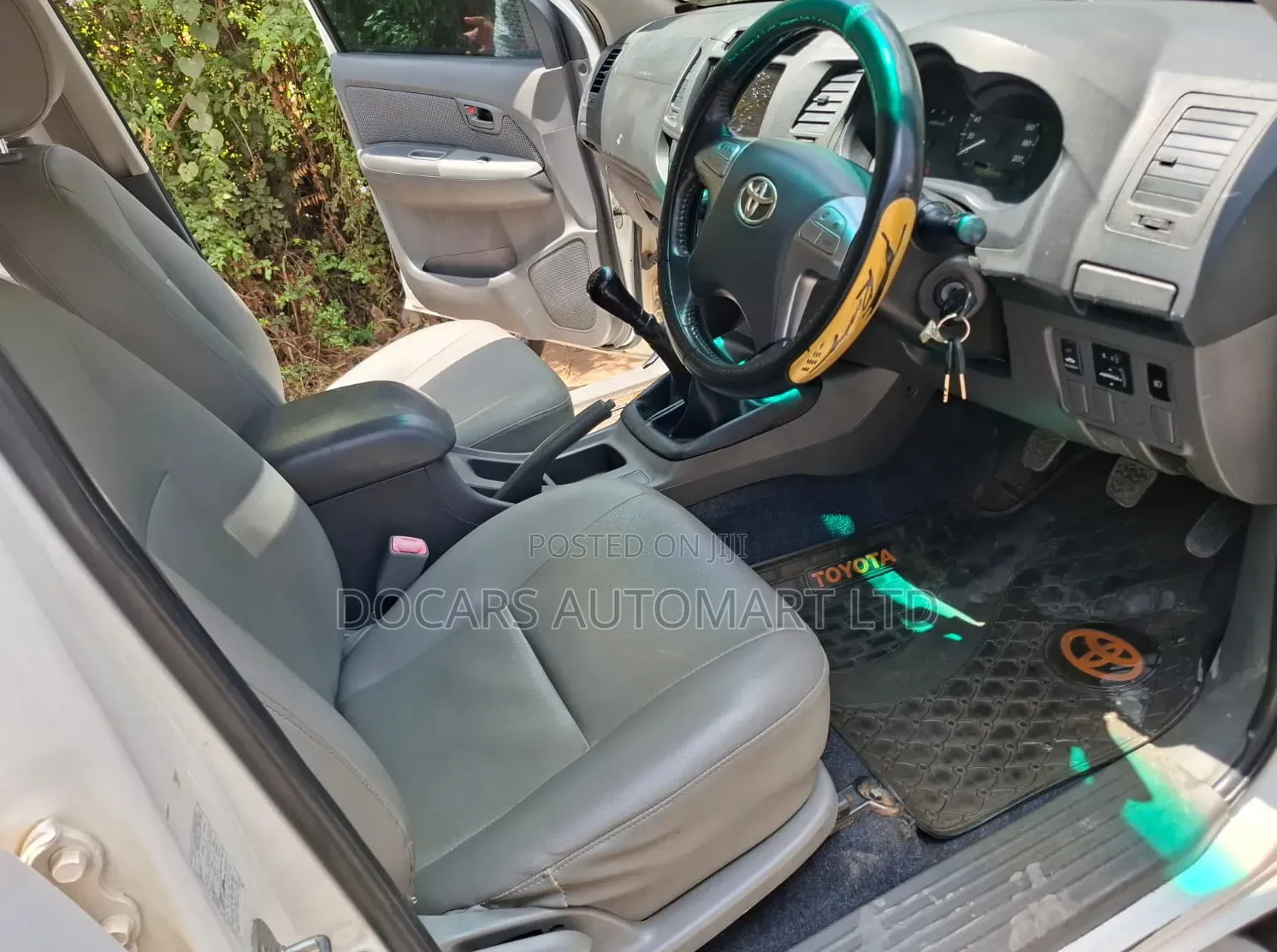 Toyota Hilux 2015 White