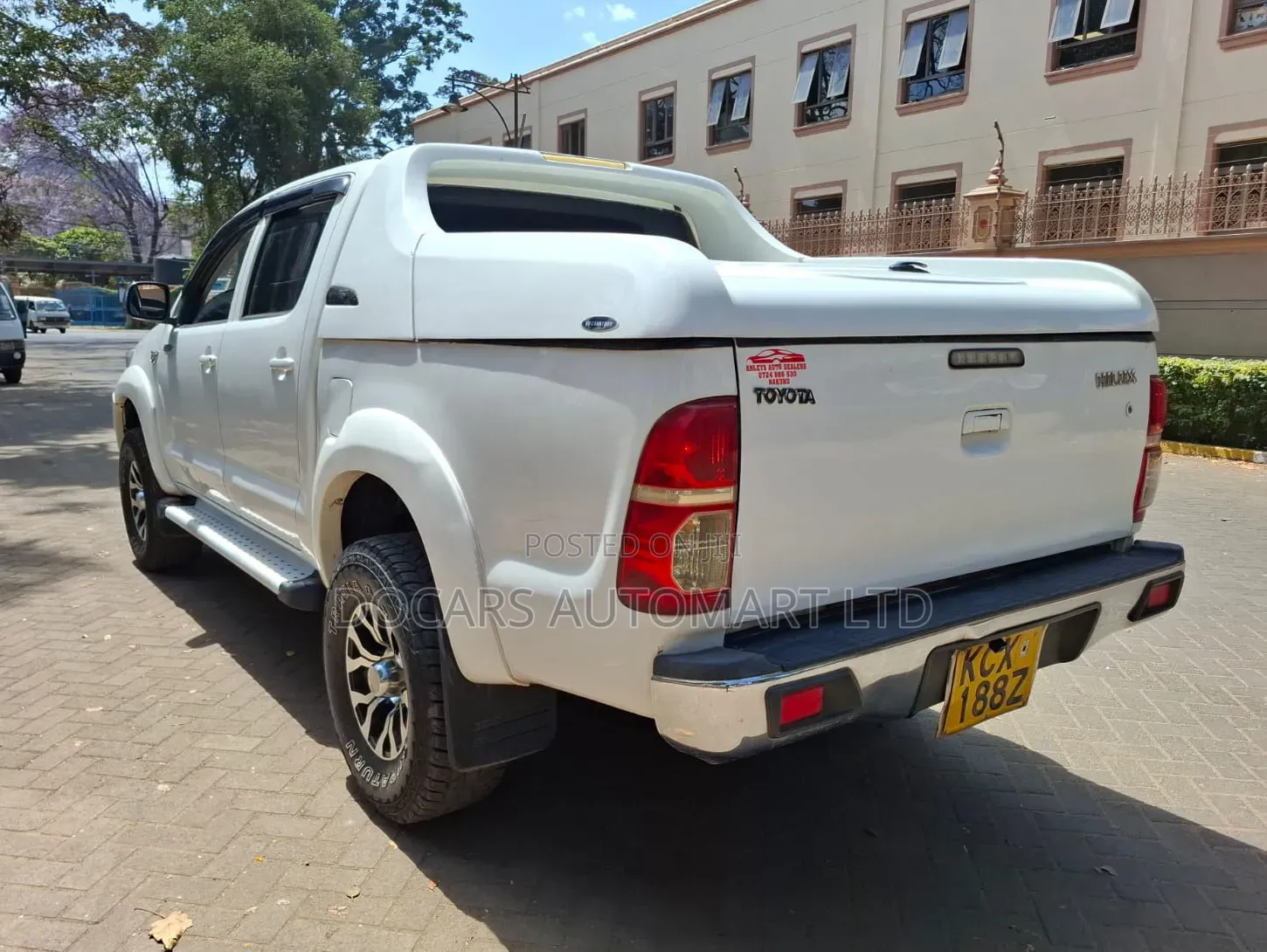 Toyota Hilux 2015 White