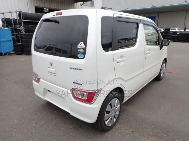 Suzuki Wagon R 2019 White