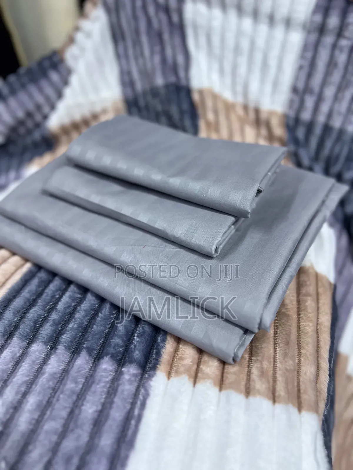 Cotton Plain Bedsheets 6×7 – 2 Bedsheets & 2 Pillowcases - BR
