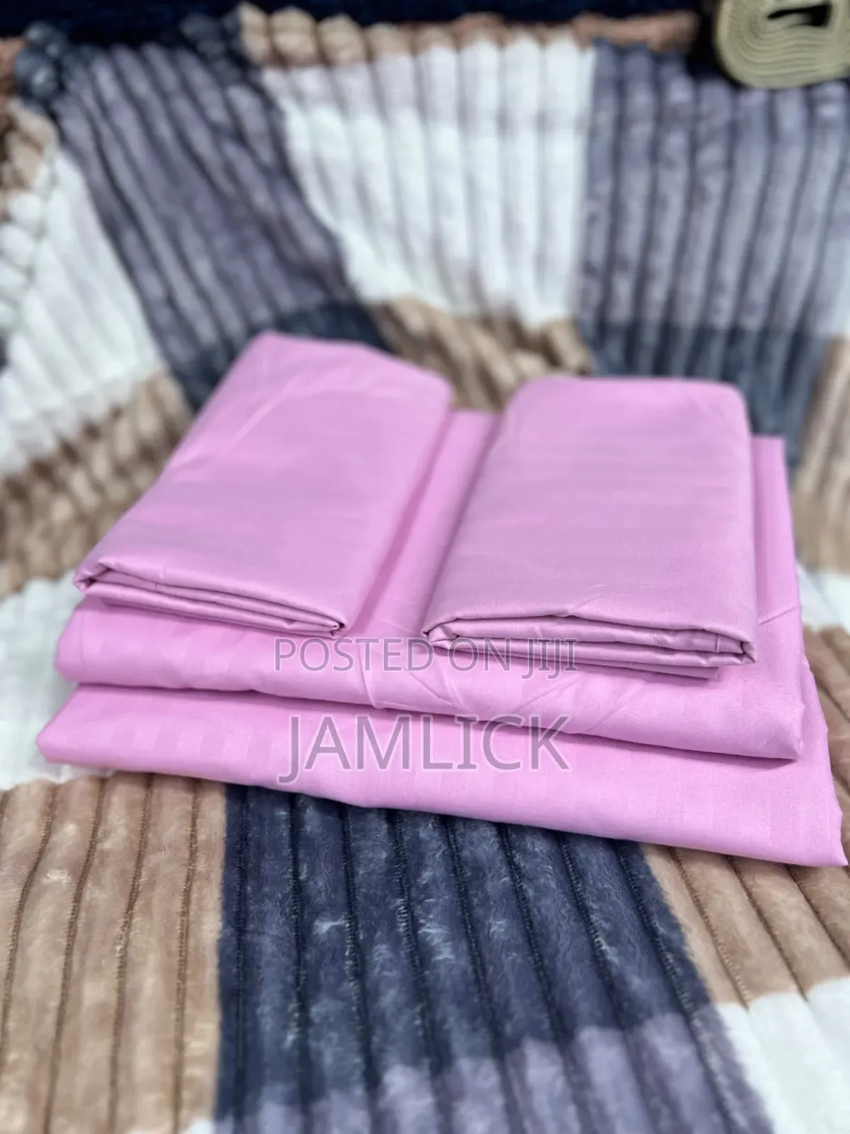 Cotton Plain Bedsheets 6×7 – 2 Bedsheets & 2 Pillowcases - BR