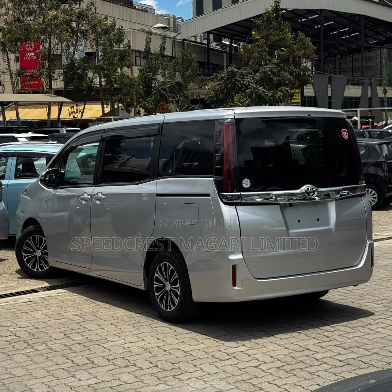 Toyota Noah 2020 Silver
