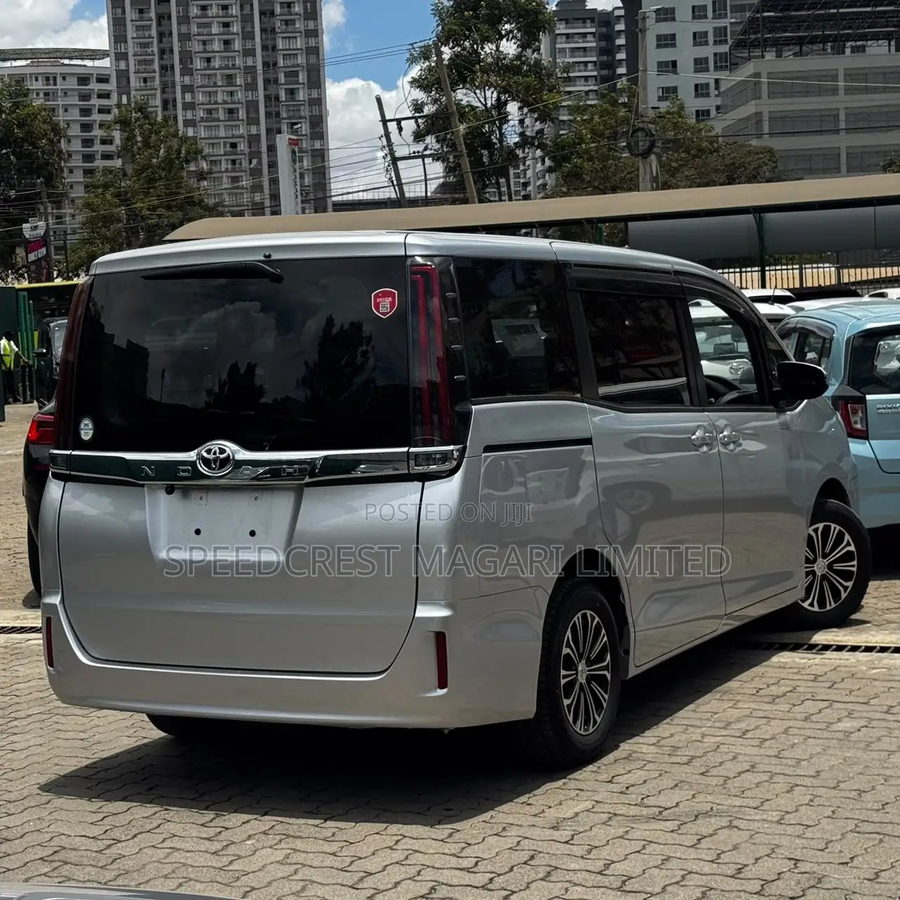 Toyota Noah 2020 Silver