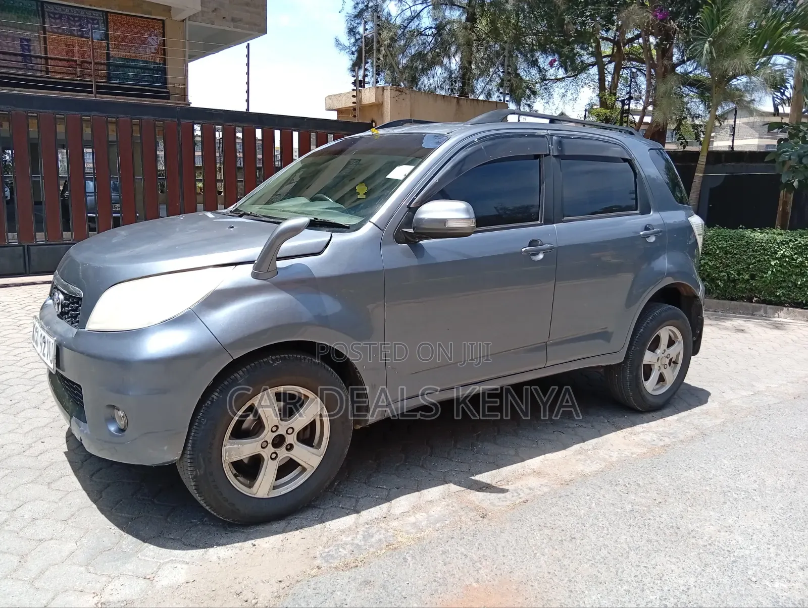 Toyota Rush 1.5 AWD 2012
