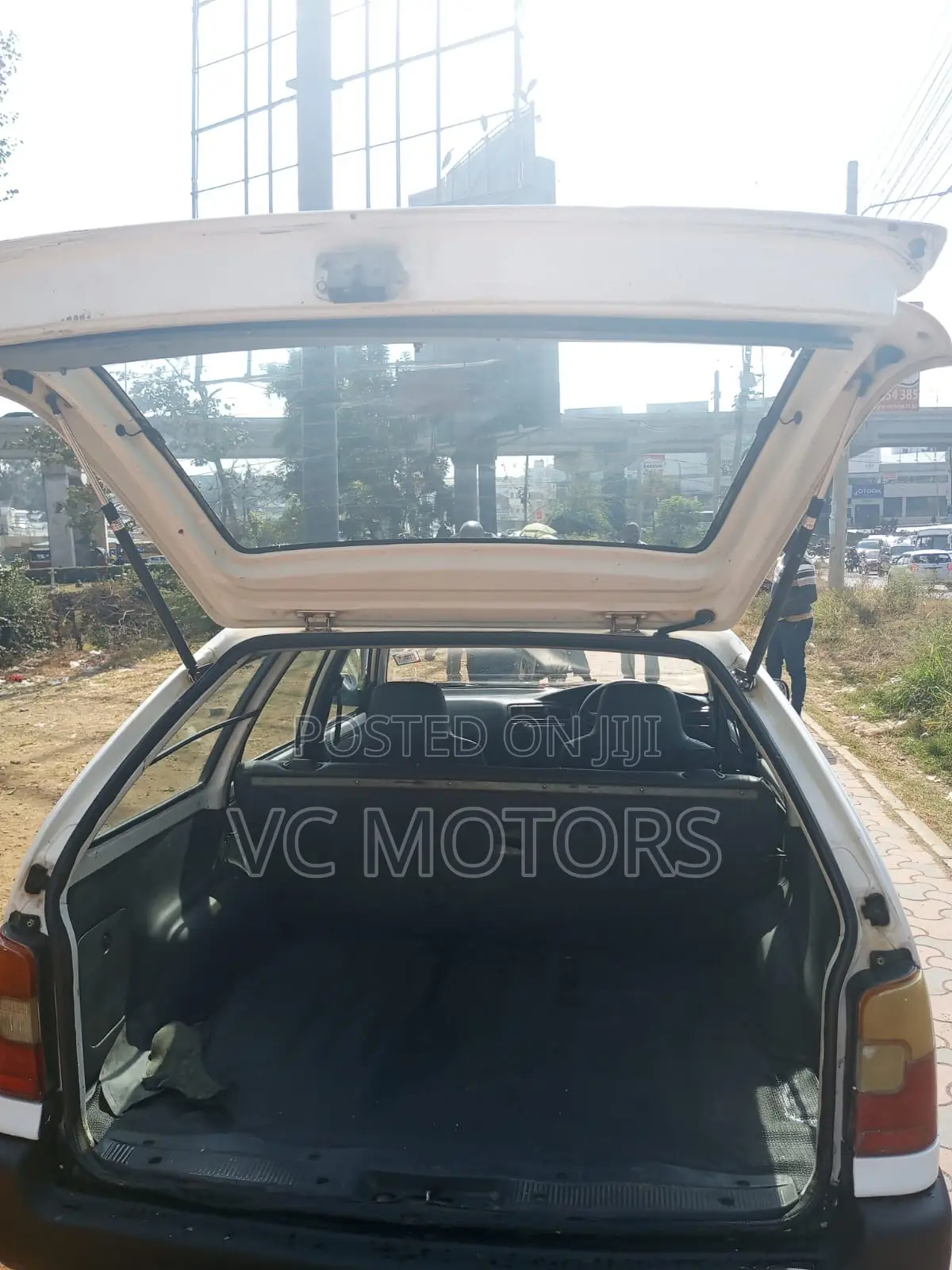 Toyota Corolla G-Touring 2000