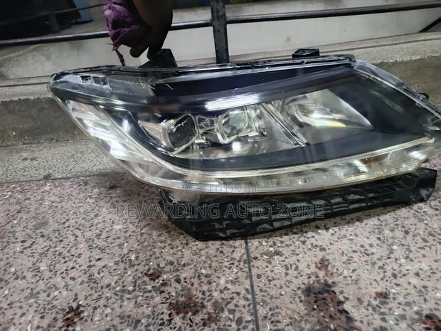 Honda Odyssey 2017 Headlight Non Xenon - main view