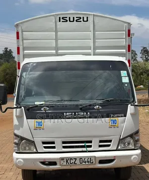 Isuzu NPR Local 2020 White