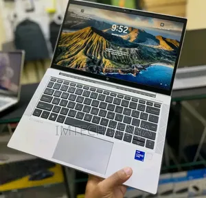 Laptop HP EliteBook 830 G8 16GB Intel Core i7 SSD 512GB