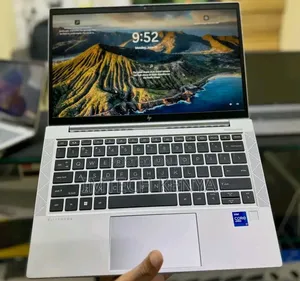Laptop HP EliteBook 830 G8 16GB Intel Core i7 SSD 512GB