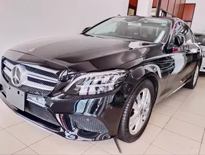 Mercedes-Benz C180 2018 Black