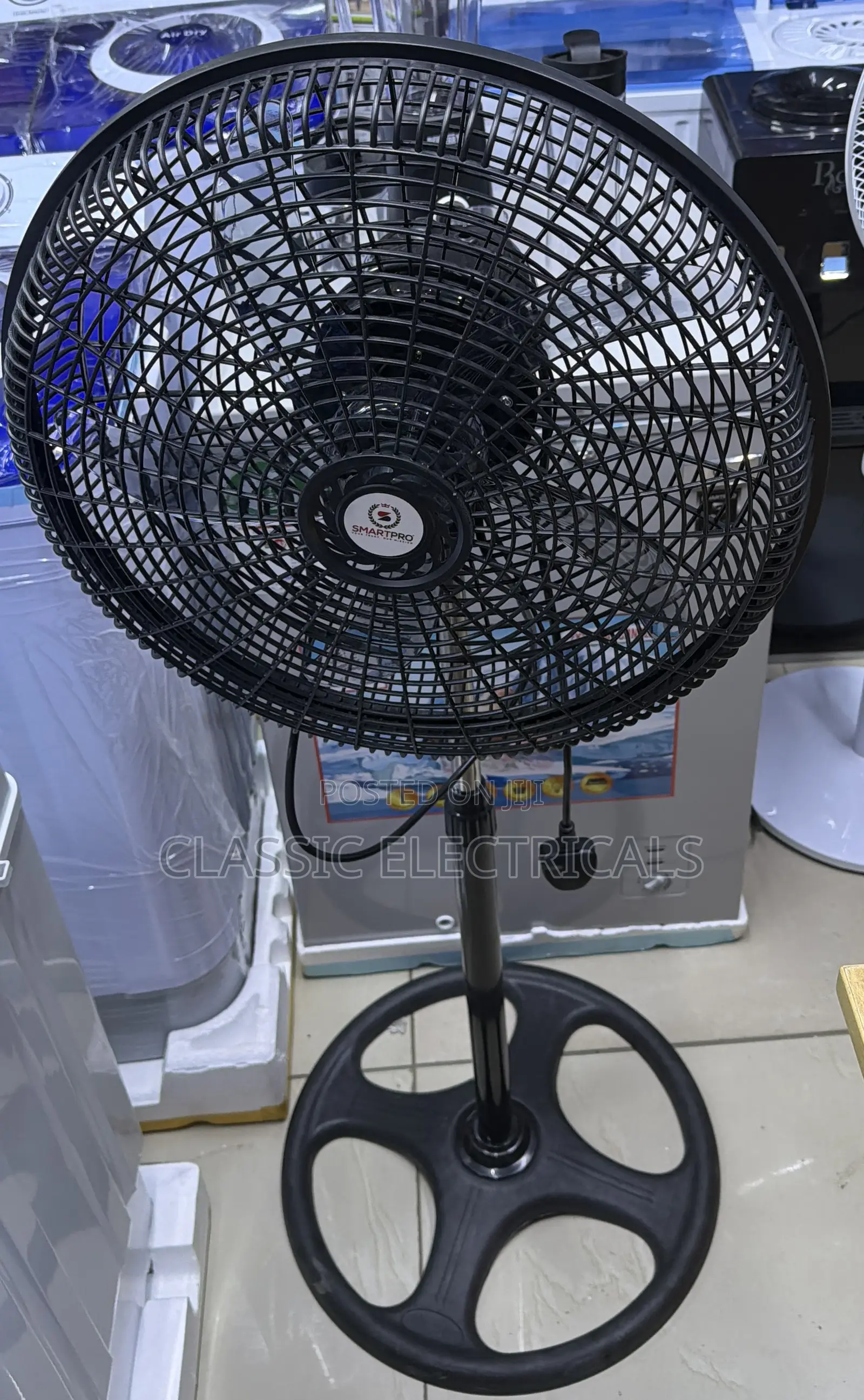 18” Smartpro Standing Fan at Ksh2500