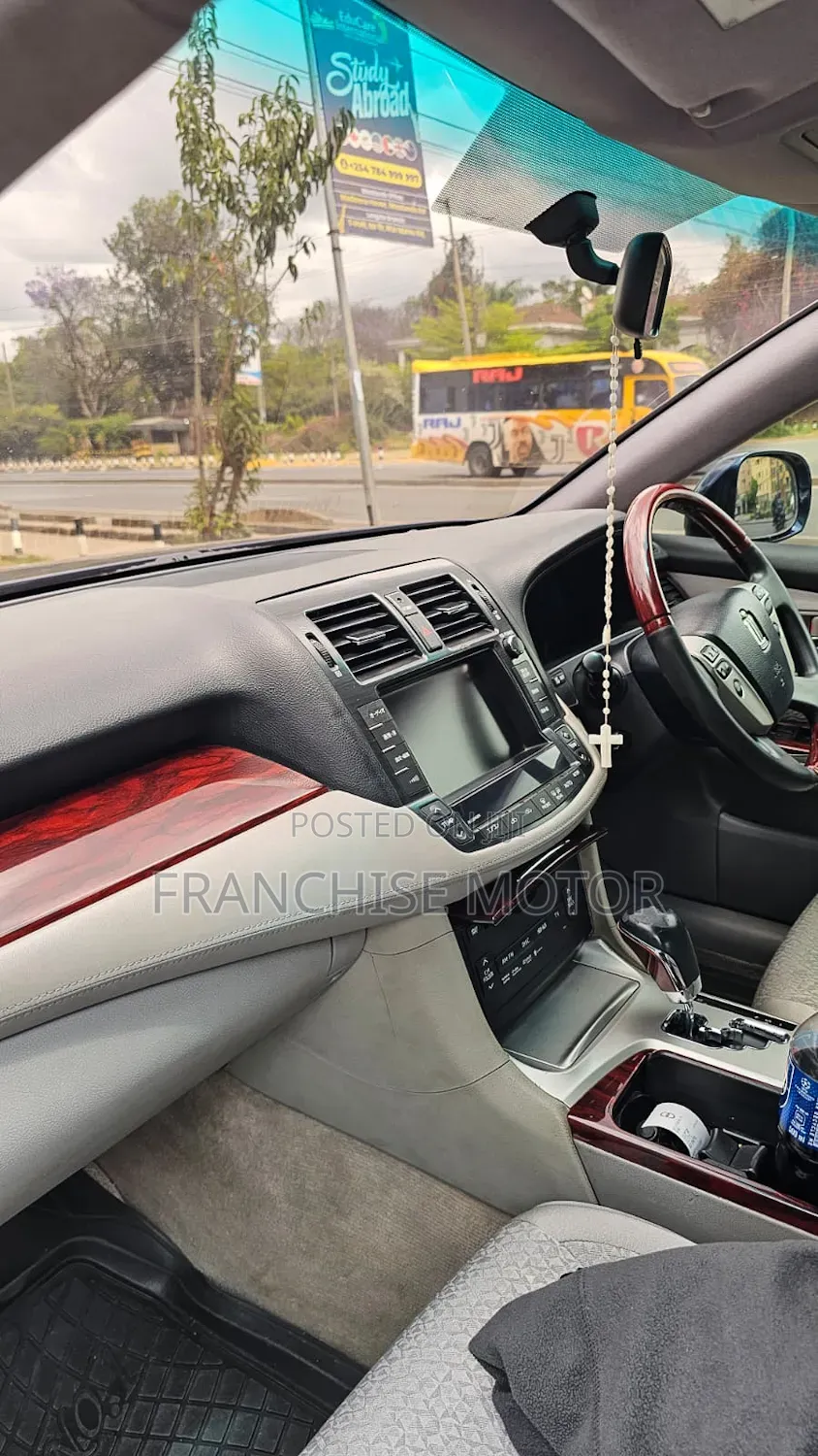 Toyota Crown 2013 Blue
