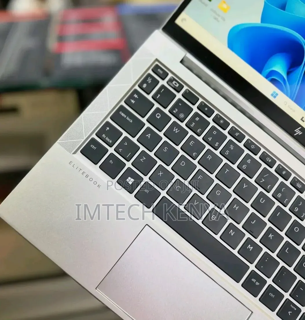 Laptop HP EliteBook 830 G8 8GB Intel Core i5 SSD 256GB